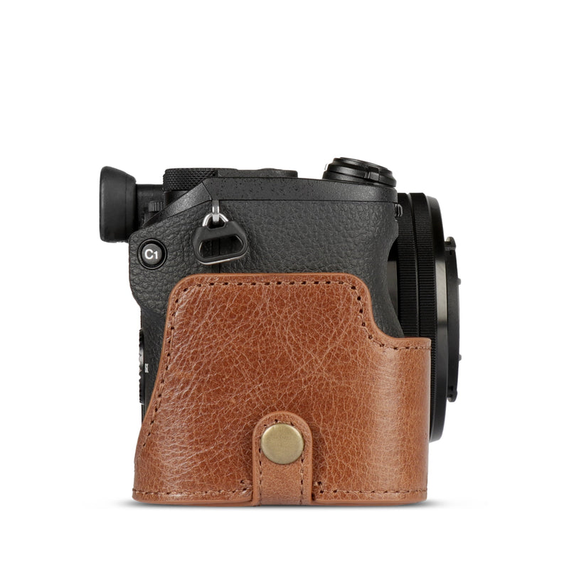 MegaGear Sony Alpha A6700 (16-50mm) Stylish and Protective Top Grain Leather Camera Case