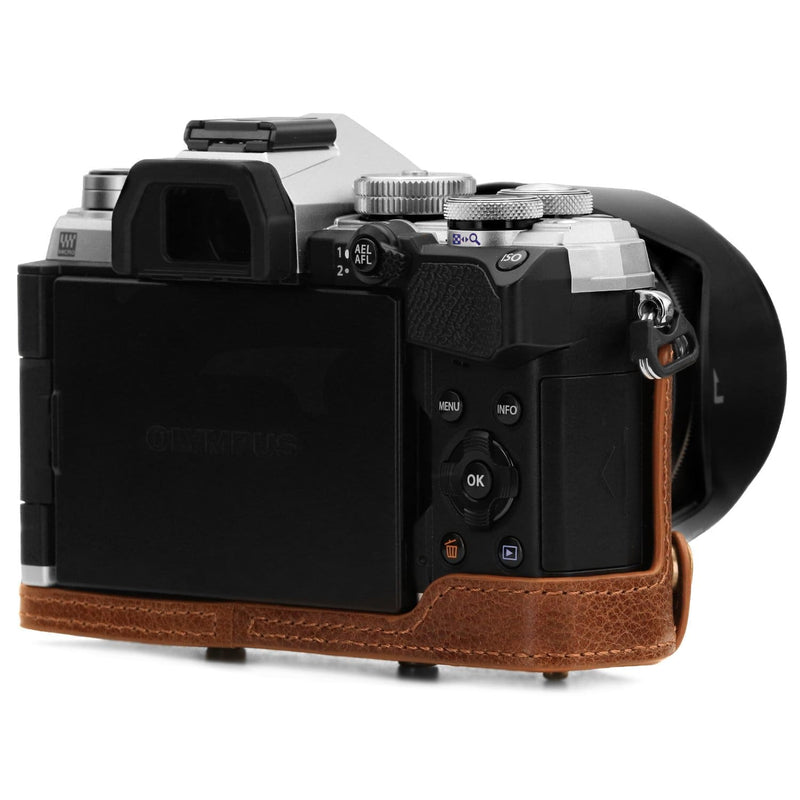 MegaGear Olympus OM-D E-M5 Mark III (14-150mm) Ever Ready Top Grain Leather Camare Case and Strap