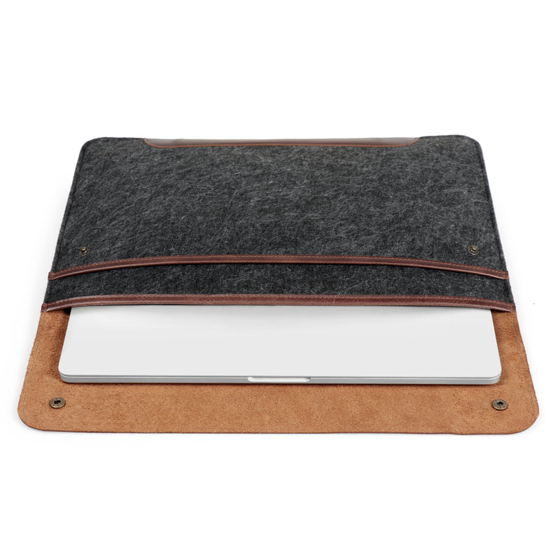MegaGear Fine Leather and Fleece Sleeve Bag for MacBook Pro ...