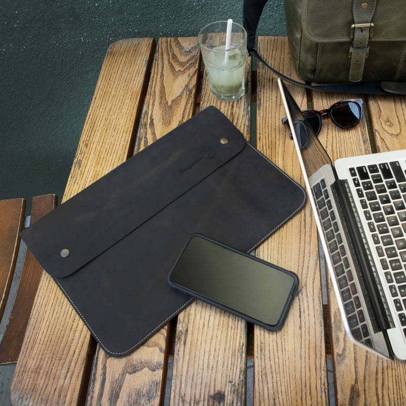 Macbook Pro Leather Cases for Air and Pro - Sleeves by olpr.